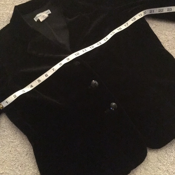 EUC Vintage Black Velvet Blazer - Picture 4 of 7